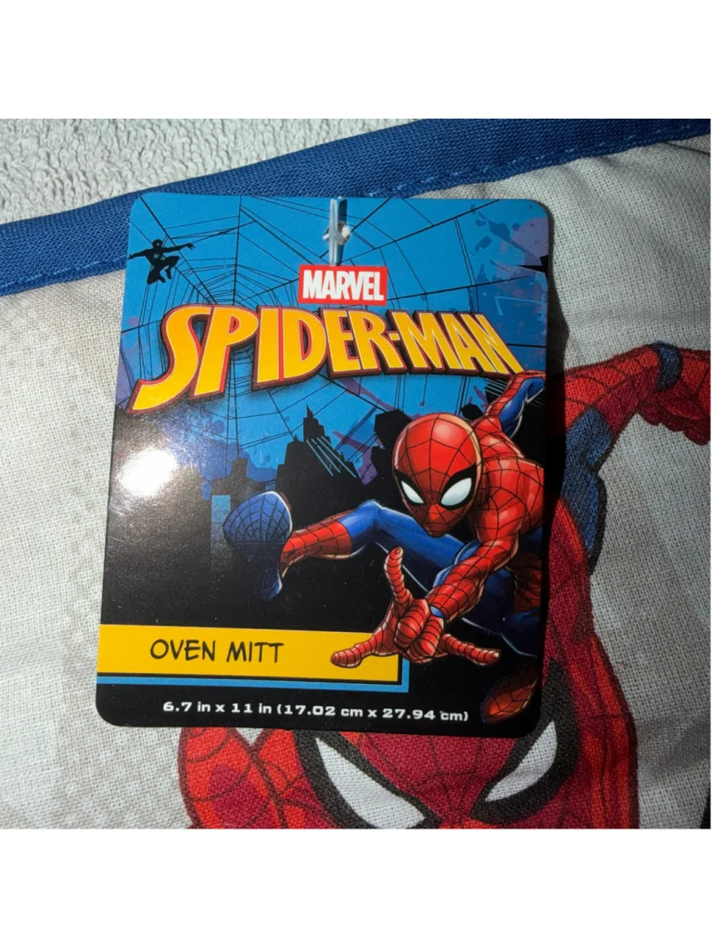 NWT Best Brands Marvel Spider-Man Kitchen Dish Towel & Oven Pot Mitt Set